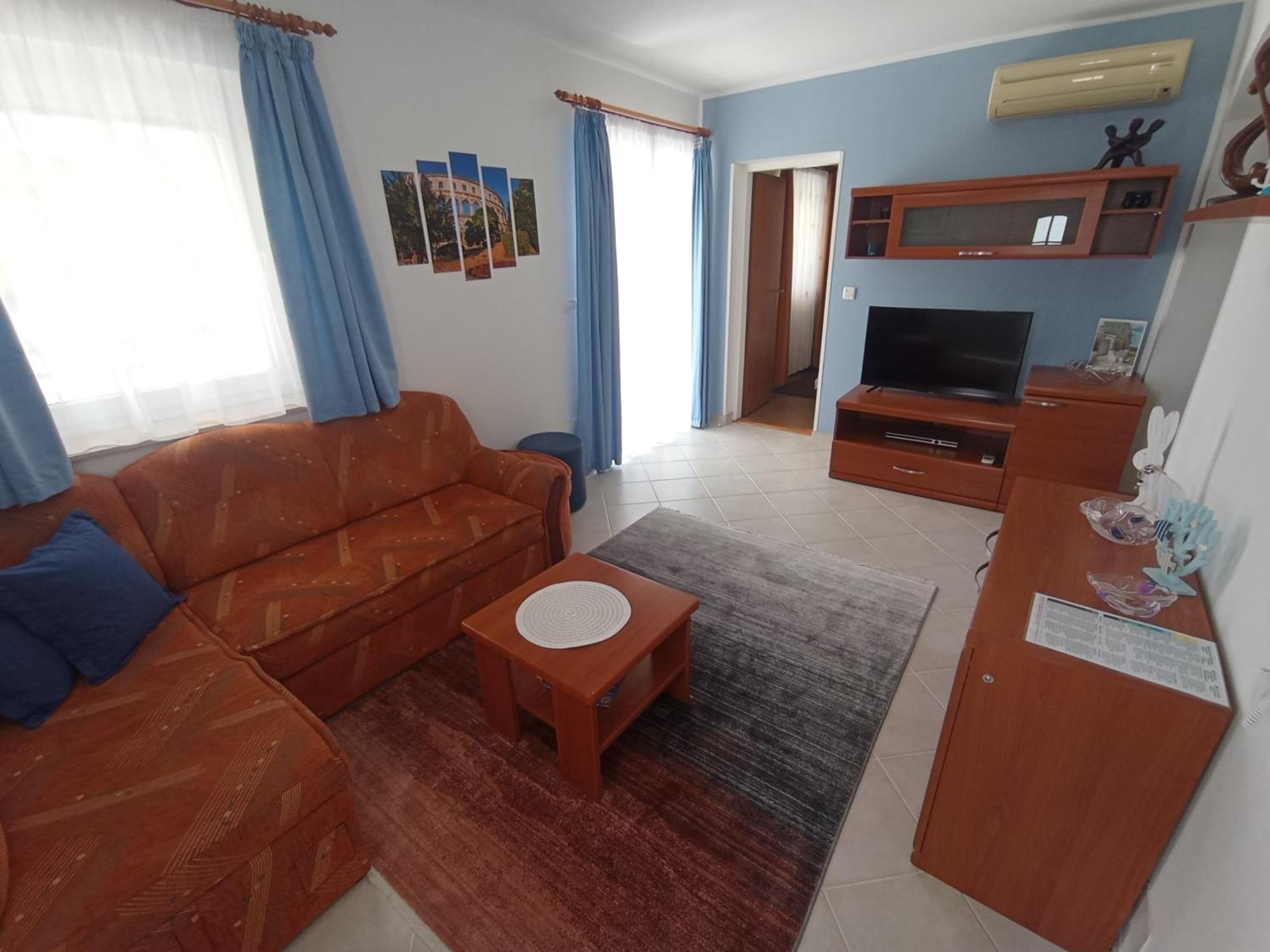 Apartments Tina พูลา ภายนอก รูปภาพ